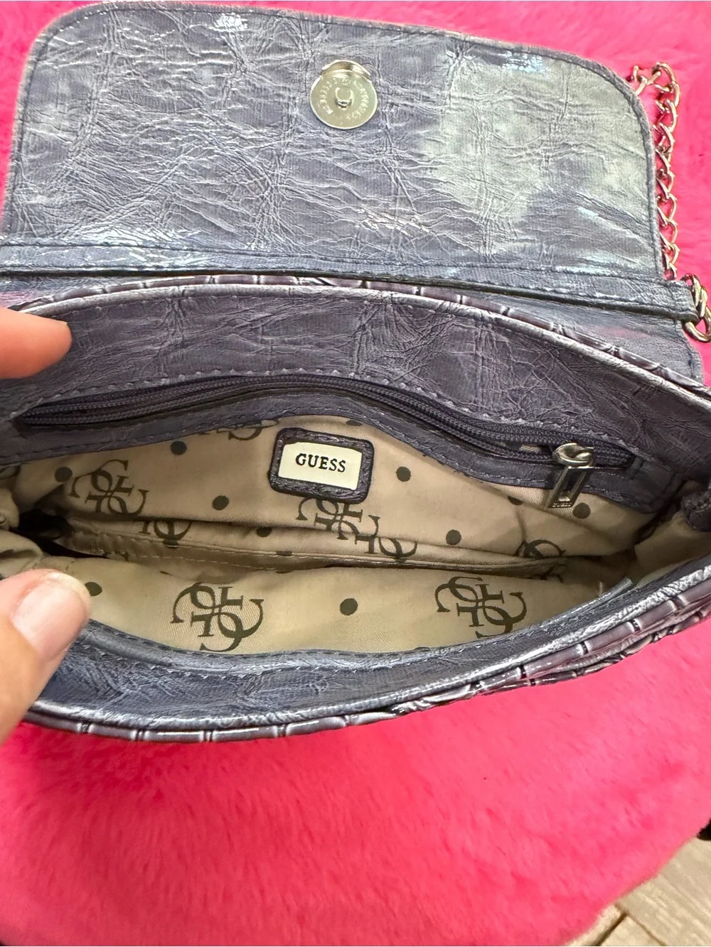 Vintage Guess Women’s Croc-Embossed Shoulder Bag in Lavender Gray